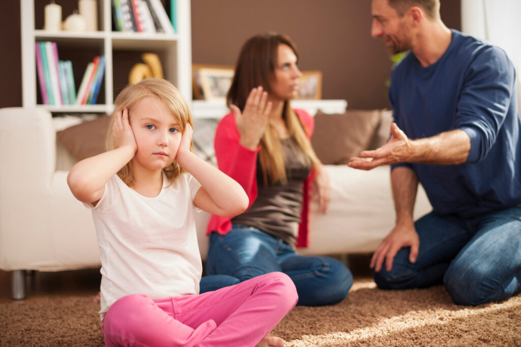 Apoyo emocional en la infancia: cómo la psicoterapia infantil ayuda tras un divorcio