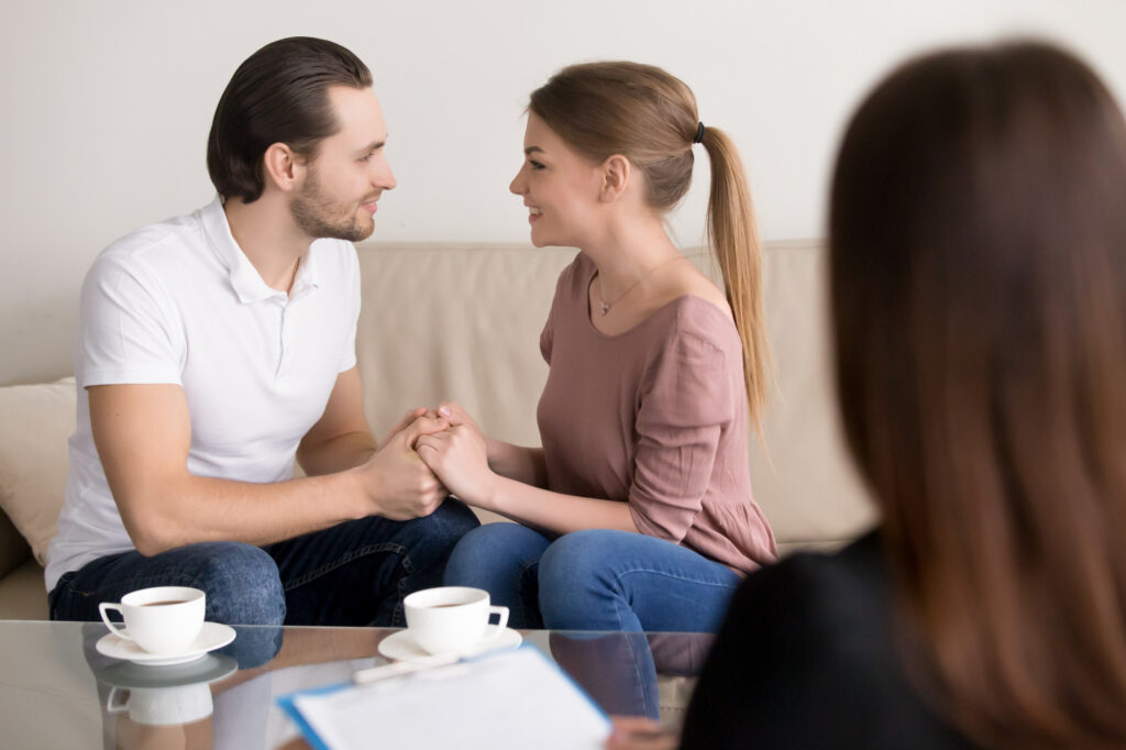 Fortaleciendo la relación: beneficios de la terapia de pareja sin estar en crisis