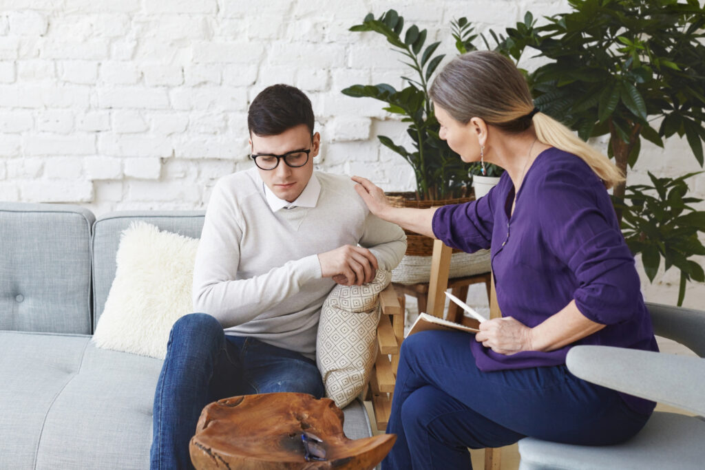 Tomar decisiones importantes con claridad: cómo la psicoterapia individual puede ayudarte