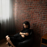 Cuando la inseguridad te aísla: cómo la psicoterapia individual puede ayudarte a reconectar contigo y con los demás