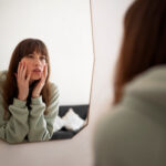 Psicoterapia individual para superar la autocrítica constante y fortalecer la autoestima